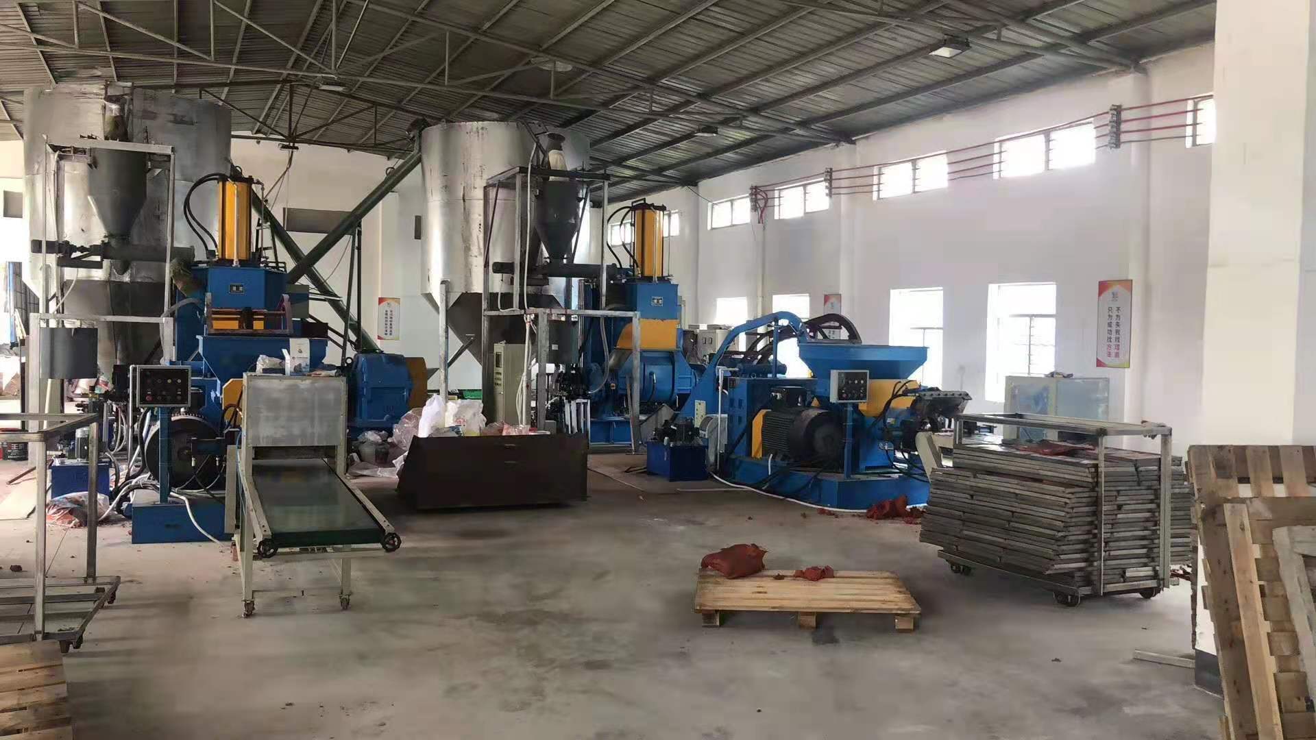 體育跑道生產線展示